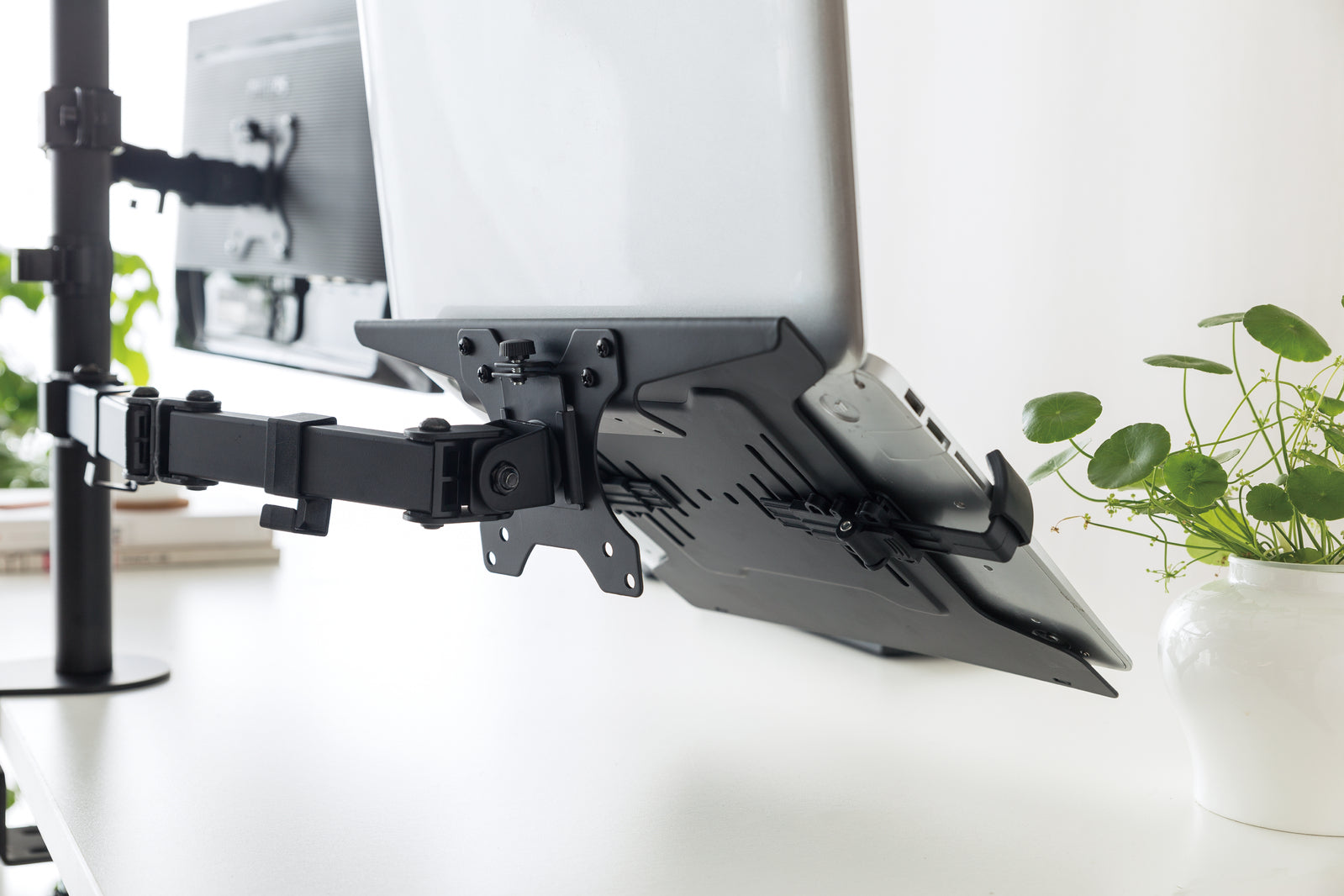 Black Steel Laptop Holder for Monitor Arm fits 75 x 75, 100 x 100 VESA Plate Black Steel Laptop Holder for Monitor Arm fits 75 x 75, 100 x 100 VESA Plate